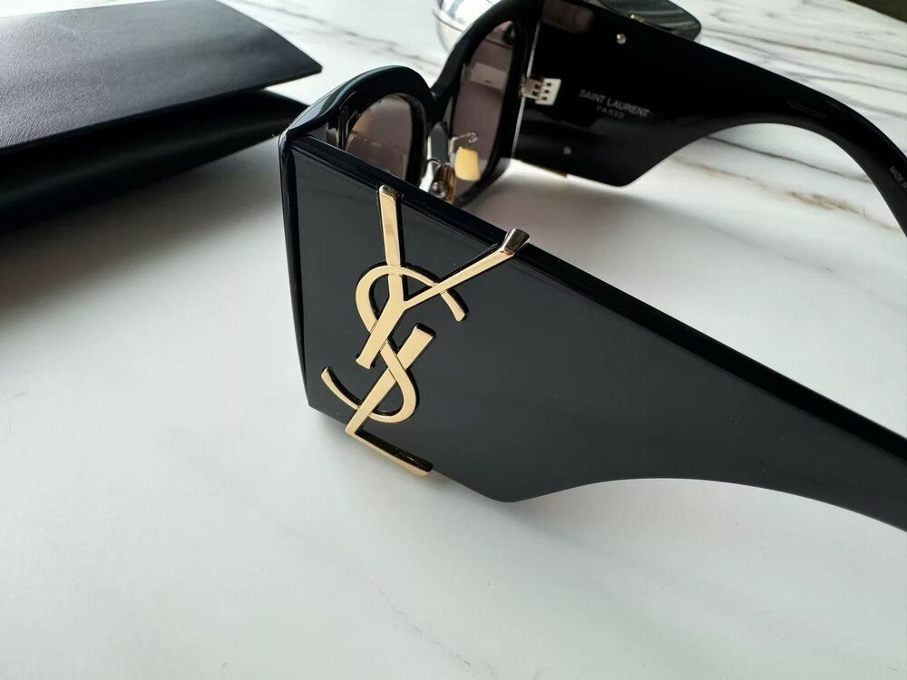 YSL Black Square Sunglasses - Picture 2 of 4
